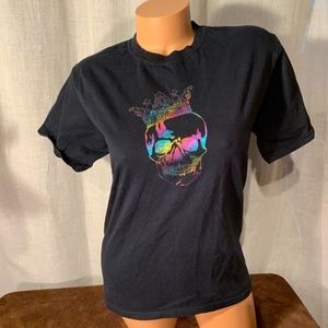 Rainbow foil skull tee shirt.  Unisex